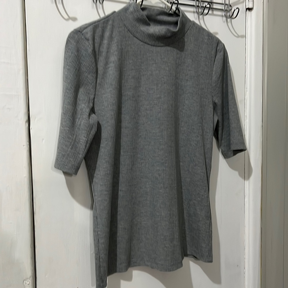 Light gray ribbed mock turtleneck t-shirt